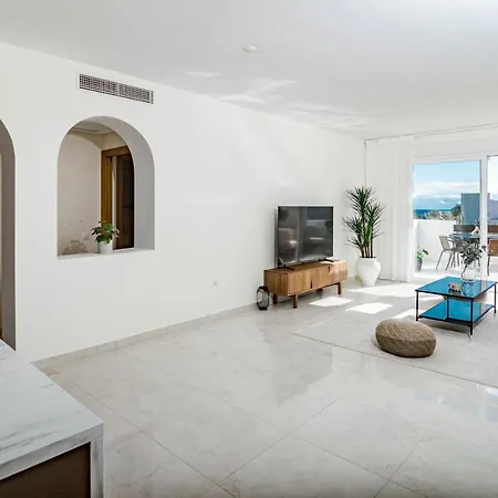 Appartement Scandinavian-styled 2 Bedroom In Cosalita Close To The Estepona