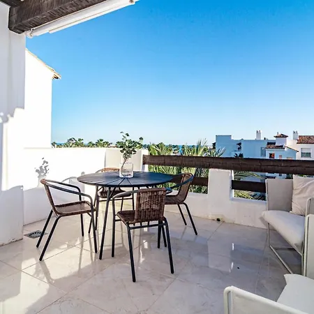 Scandinavian-styled 2 Bedroom In Cosalita Close To The Appartement Estepona